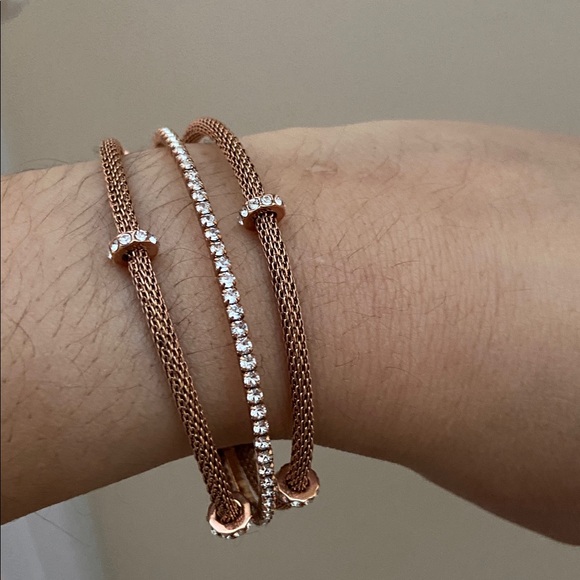 Swarovski Rose Gold and Crystal Bracelet Set Mesh design - Picture 2 of 5